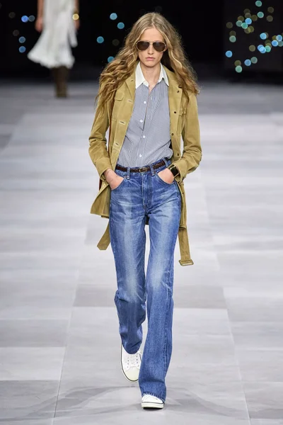 Look 27